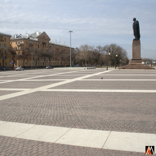 Вид на памятник В.И.Ленину