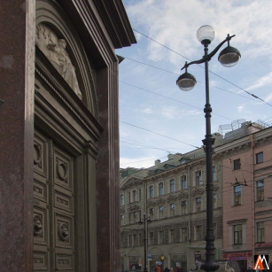Вид от Дворцовой площади в сторону Невского проспекта